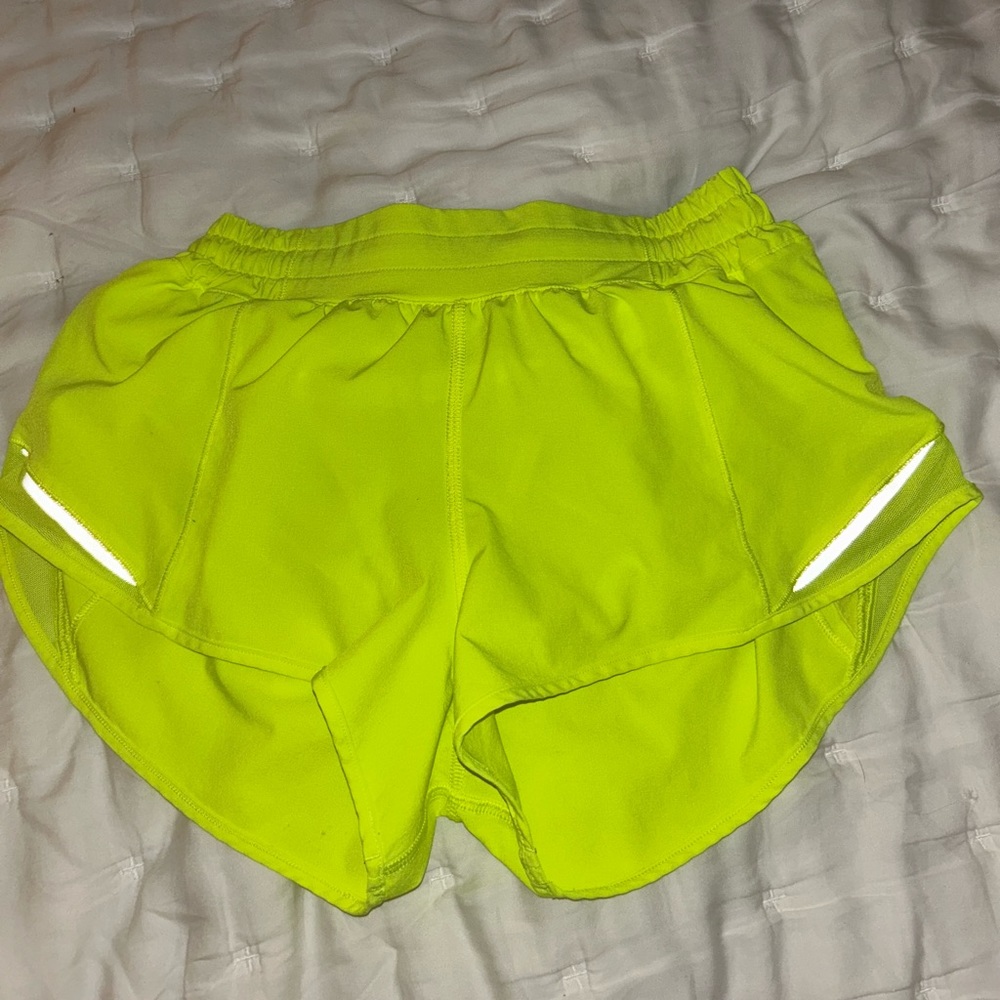lululemon hotty hots 2.5!!